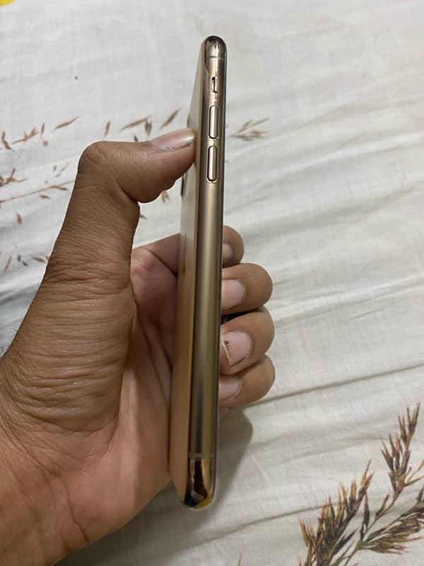 iPhone 11 Pro Factory Unlocked 2