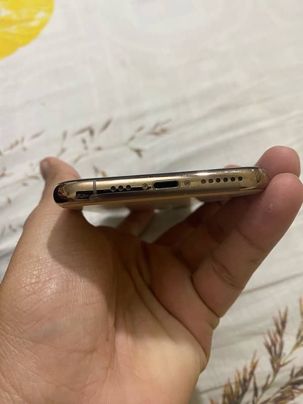 iPhone 11 Pro Factory Unlocked 3