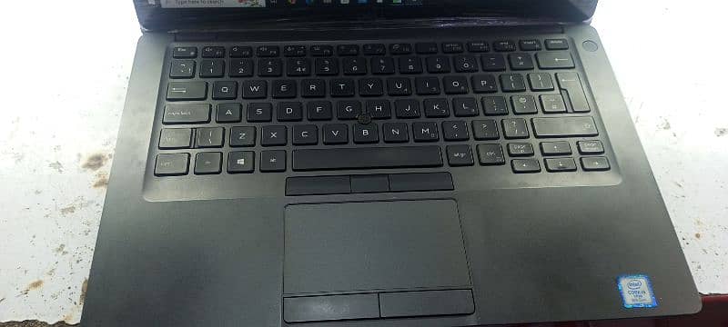 Dell latitude 5400 , i5-8th generation, 16 GB RAM , 256 GB SSD 0