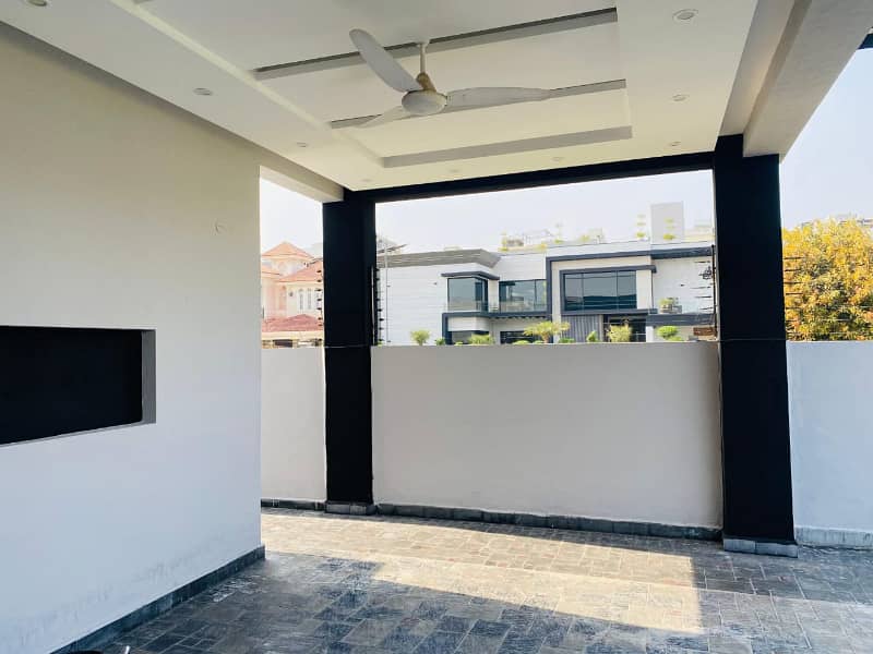 1 KANAL BRAND NEW DESIGN BUNGALOW FOR RENT PRIME LOCATED IN PHASE 7 46