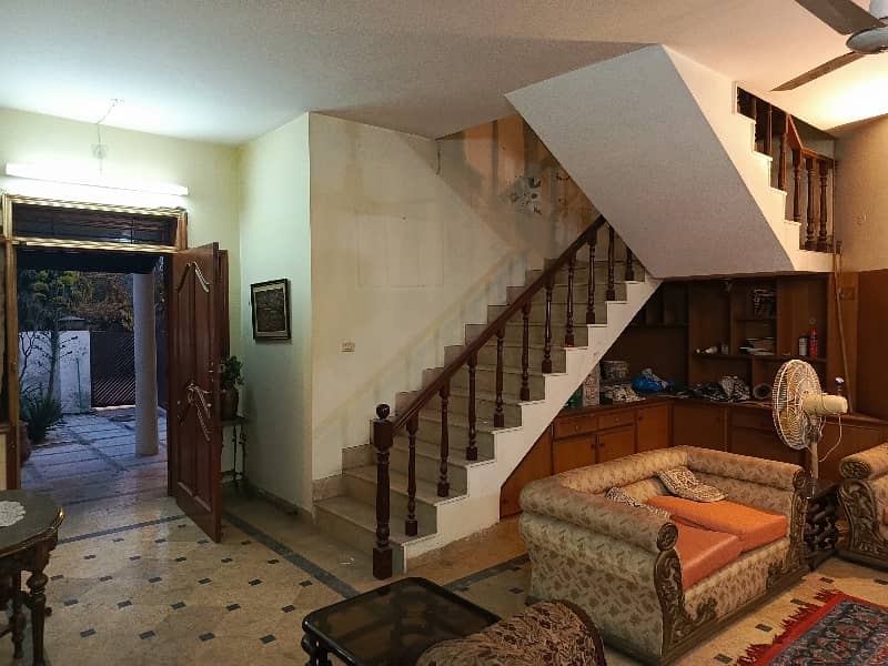 1 kanal House for SALE 13