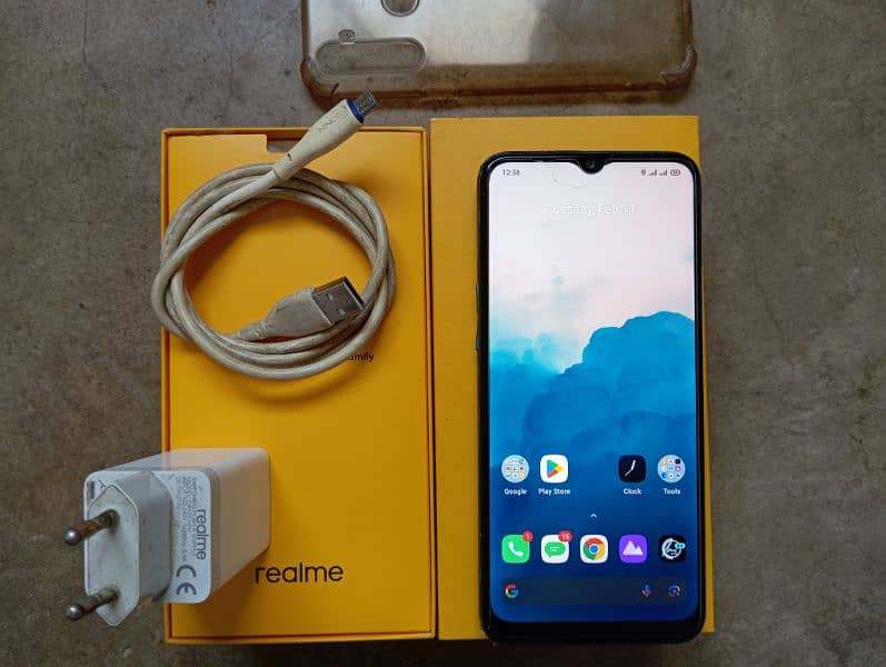 realme 5i 4/64 0