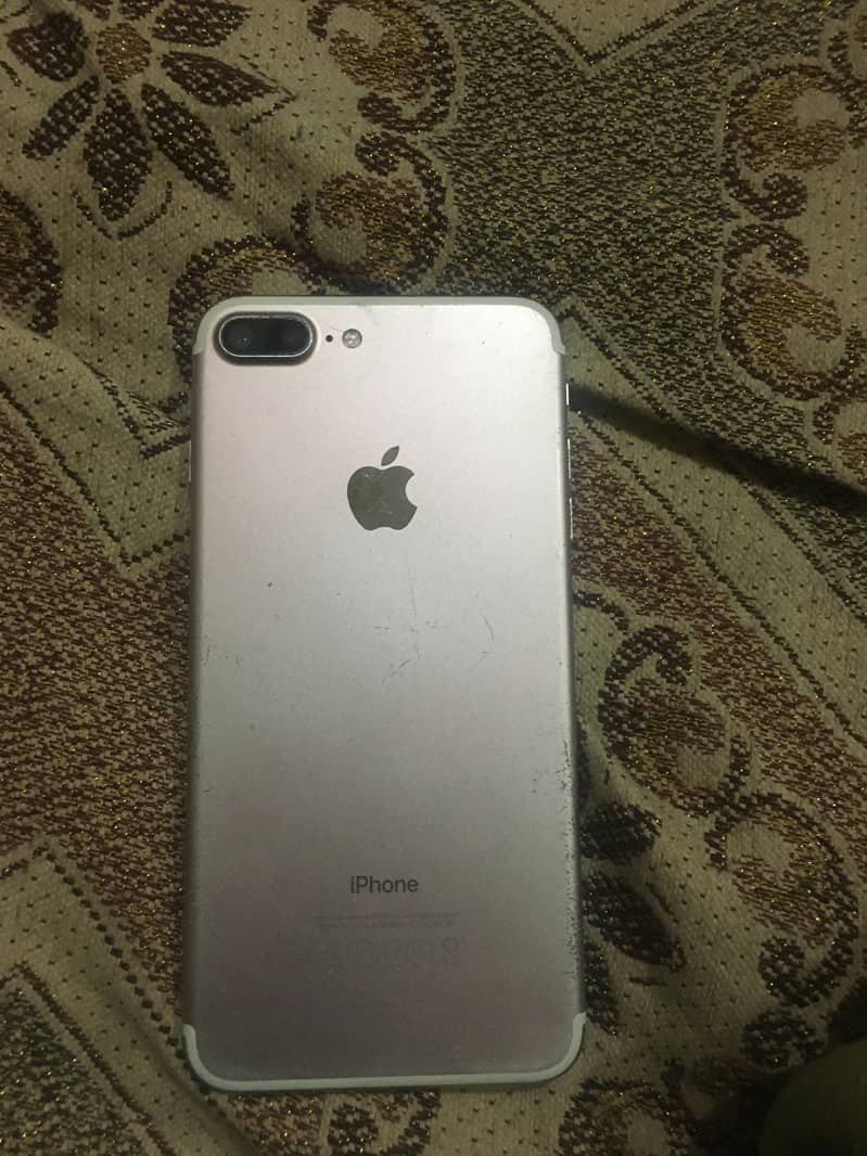 Apple iPhone 7 Plus 0