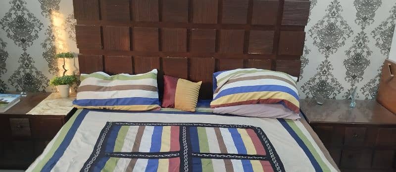 bed set with dressing 4