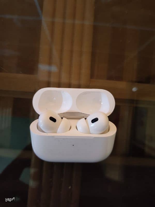 Apple Airpods pro 2nd generation with type-c( 100% Original) 1