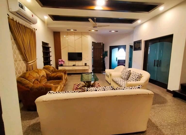 Fully Furnished 10 Marla House For rent In DHA Phase 5 Lahore 5