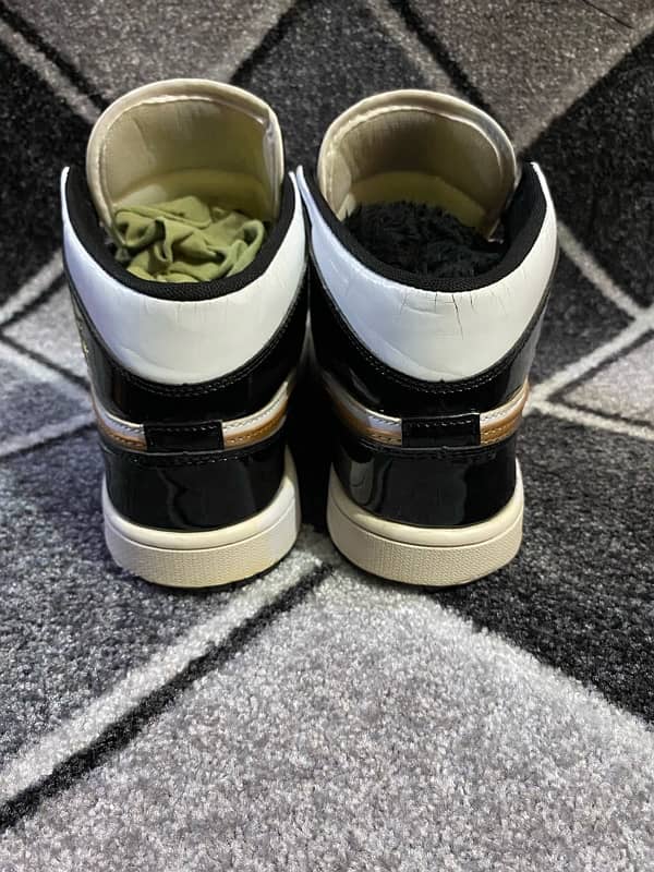 Jordan 1 high retro ( black gold ) 3