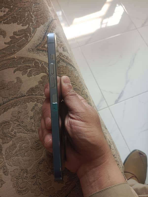 Iphone 13 pro max 512gb scratch less phone 5