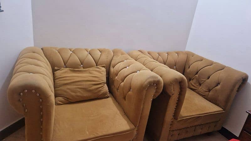 7 Seater Sofa with center table 4