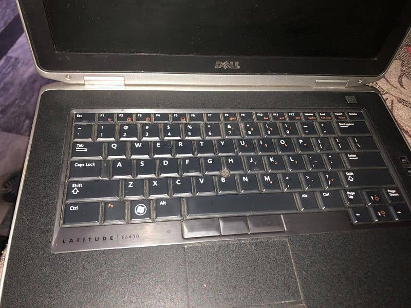 Dell Laptop 3