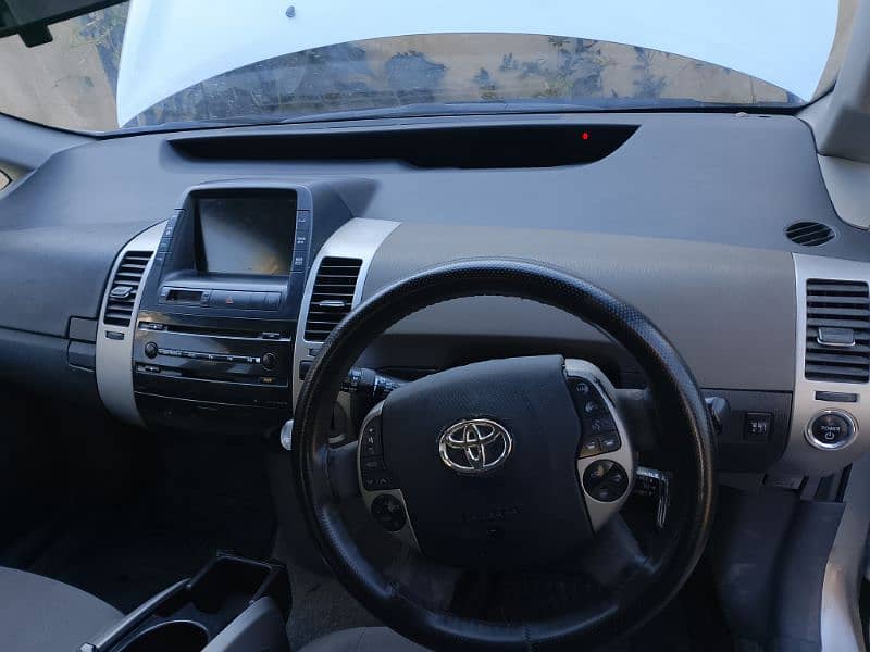 Toyota Prius 2007, 2013 Registered 7