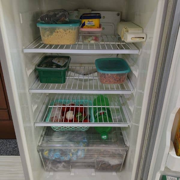 Dawlance refrigerator 4