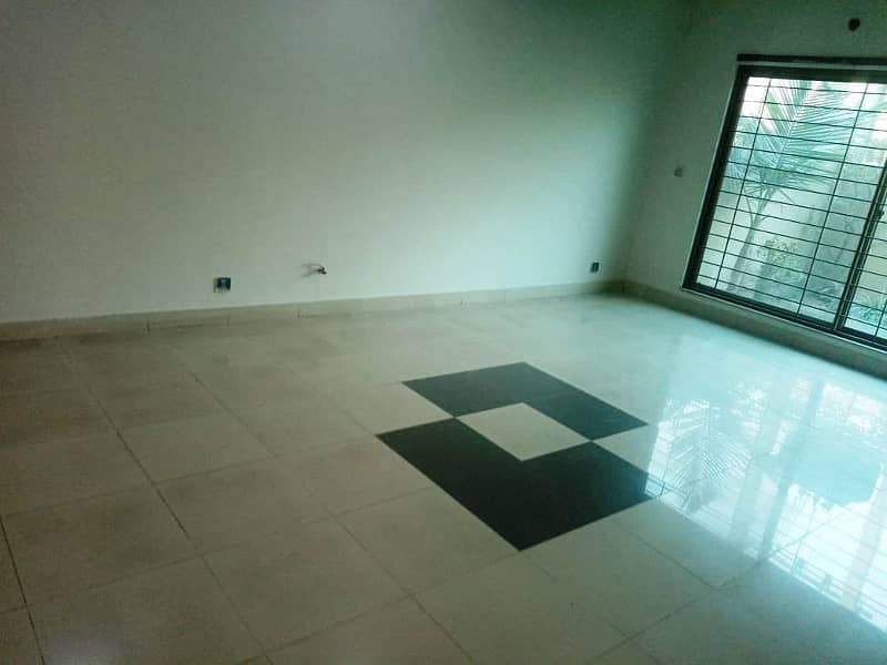 4 bed House For Rent In Askari 11 13