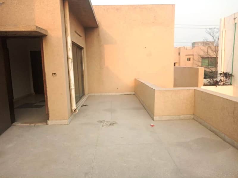 4 bed House For Rent In Askari 11 21