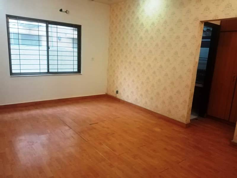 4 bed House For Rent In Askari 11 22