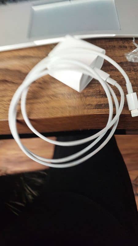 Iphone charger 0