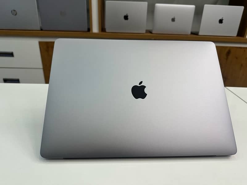 MACBOOK PRO 2019 ( 8 GB GPU ) 16-inch / 32 GB RAM - 512  GB SSD 2