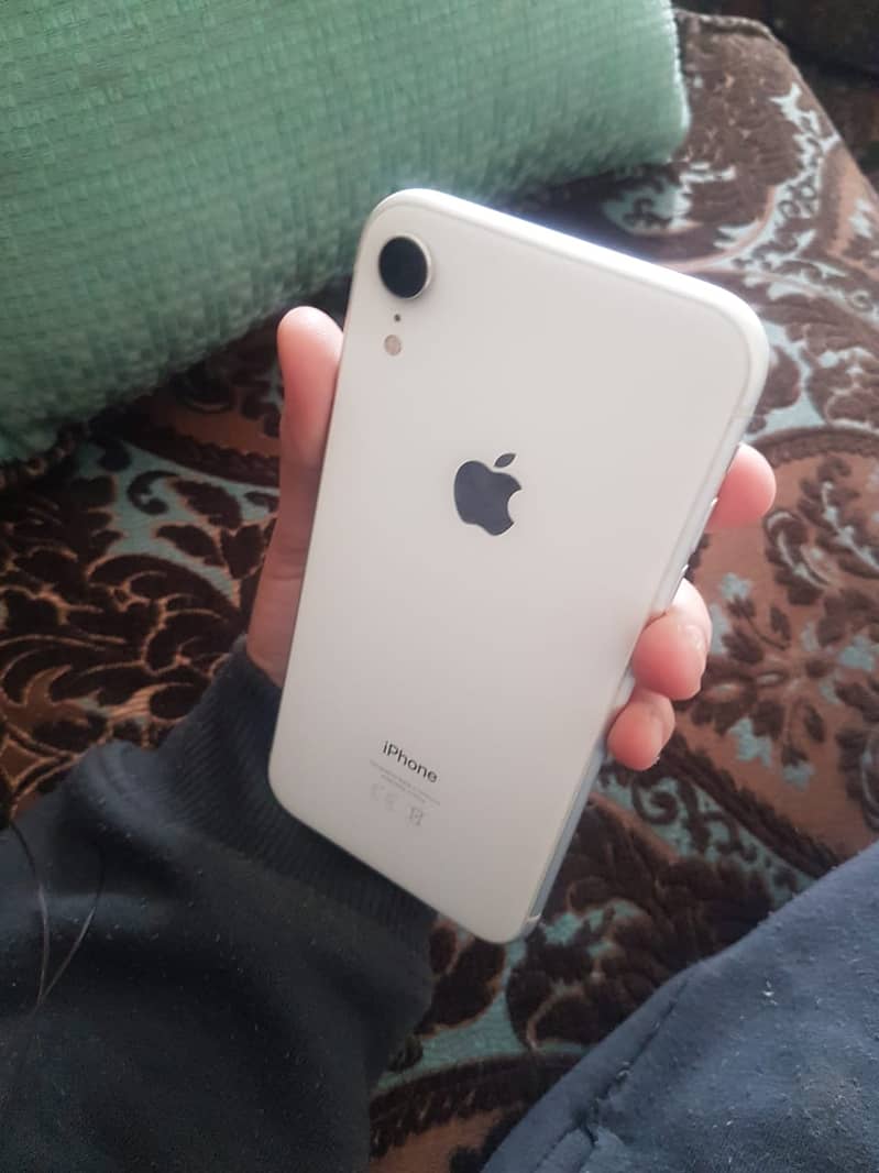 Apple iPhone XR (URGENT SALE) 0