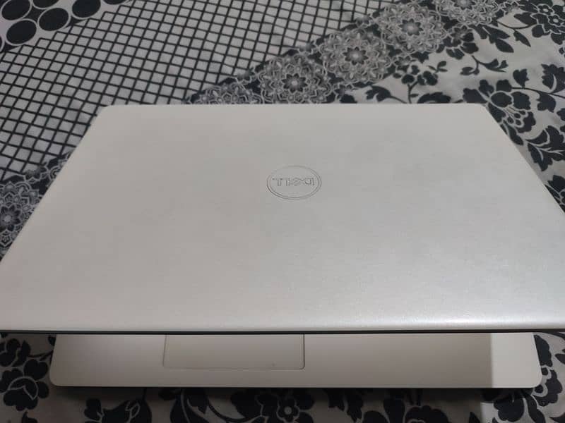 Dell Inspiron 3501 Laptop 4