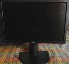 Acer 19 inch LCD’s