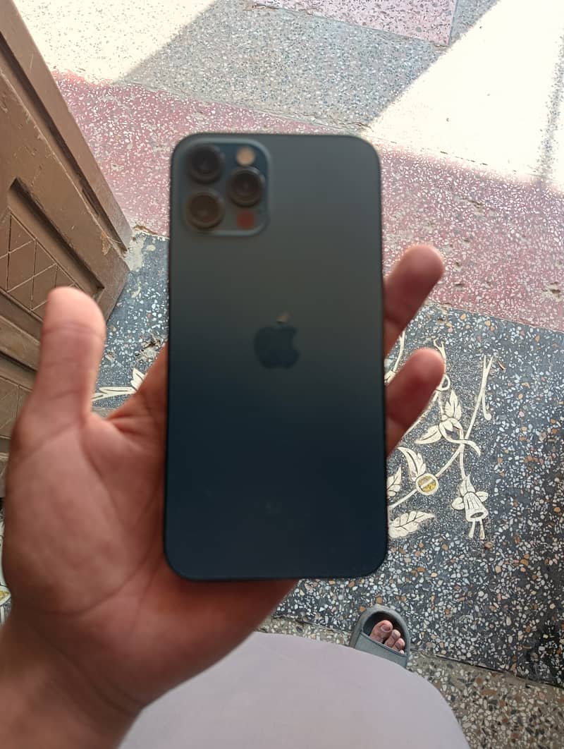 Apple iPhone 12 Pro 2