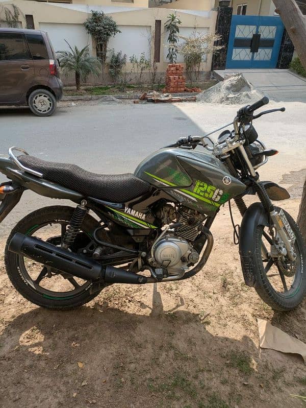 ybr125g 2022 model good condition 6