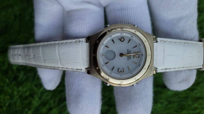 ORIGINAL LADIES and Gents WATCHES AVAILABLE ON SALE 2