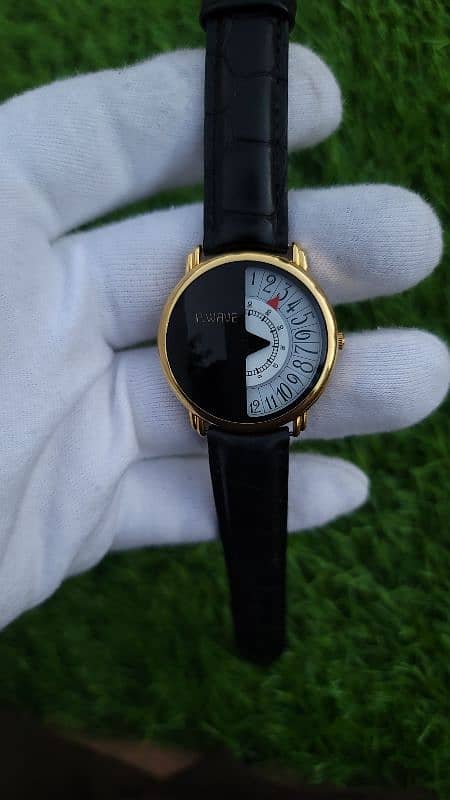 ORIGINAL LADIES and Gents WATCHES AVAILABLE ON SALE 9