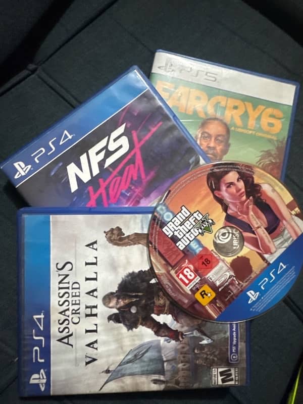 ps 5 and 4 cds in good condition and low price 0