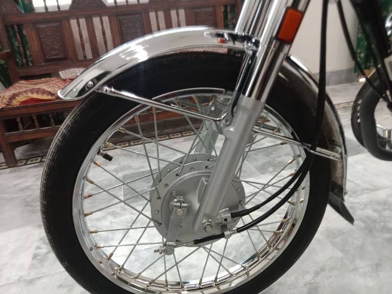 Honda CG 125 Showroom Condition 5