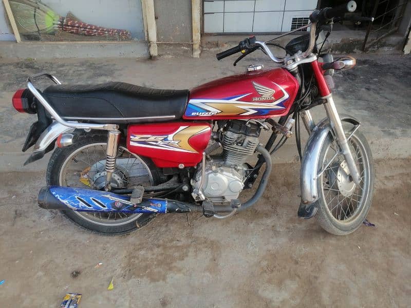 Honda 125 for sale red color 4