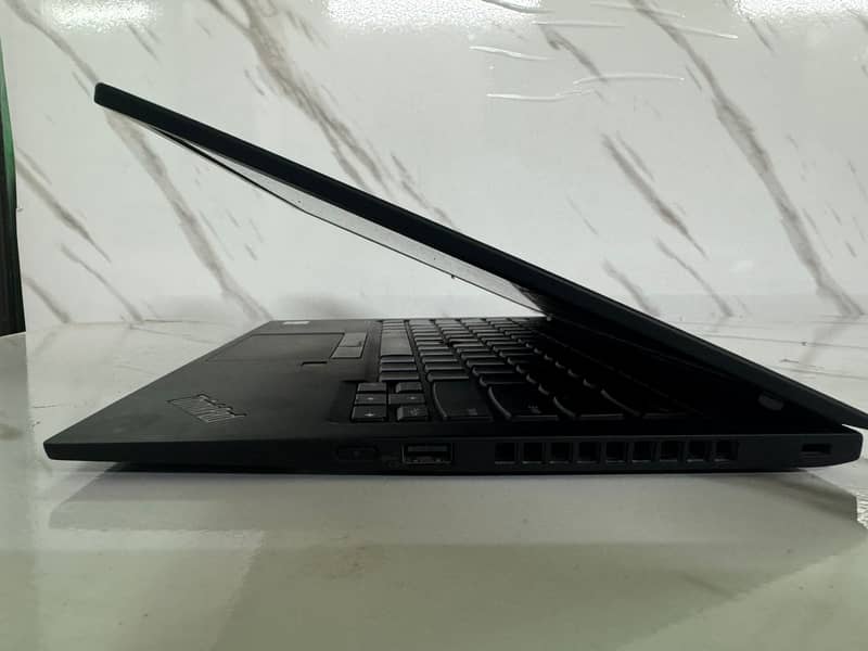 LENOVO x1 CARBON 2