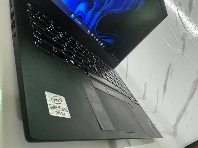 LENOVO x1 CARBON 5