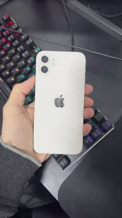 iPhone 12 white