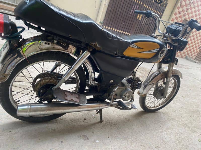 Honda CD 70 2001 model New condision 2