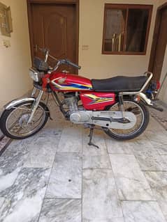 Honda 125 for sale. 2018/19 All documents clear. new city phase 2