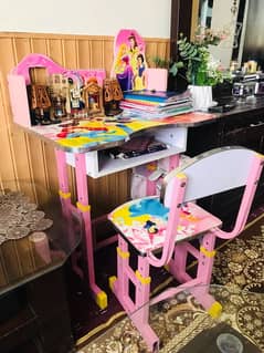 kids study’s table