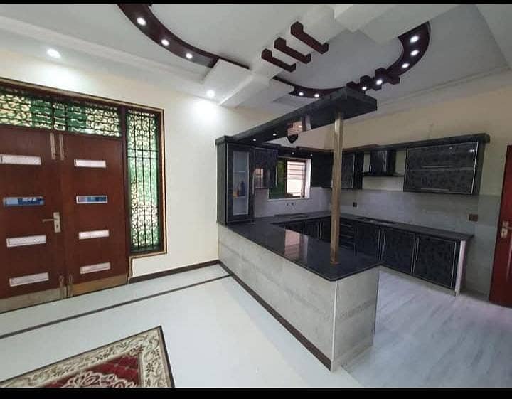 10 MARLA UPER PROTION AVAILABLE FOR RENT IN BAHRIA TOWN PHASE 8 SECTOR C 7