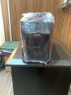 APC SMART UPS 1500Va, Tower, 120V