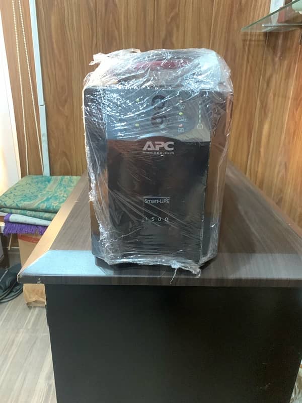 APC SMART UPS 1500Va, Tower, 120V 1