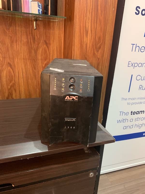 APC SMART UPS 1500Va, Tower, 120V 2