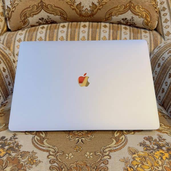 MacBook Pro 2019 CTO Model 16inch Retina Display 4