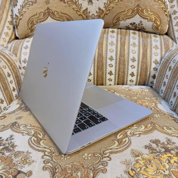 MacBook Pro 2019 CTO Model 16inch Retina Display 5