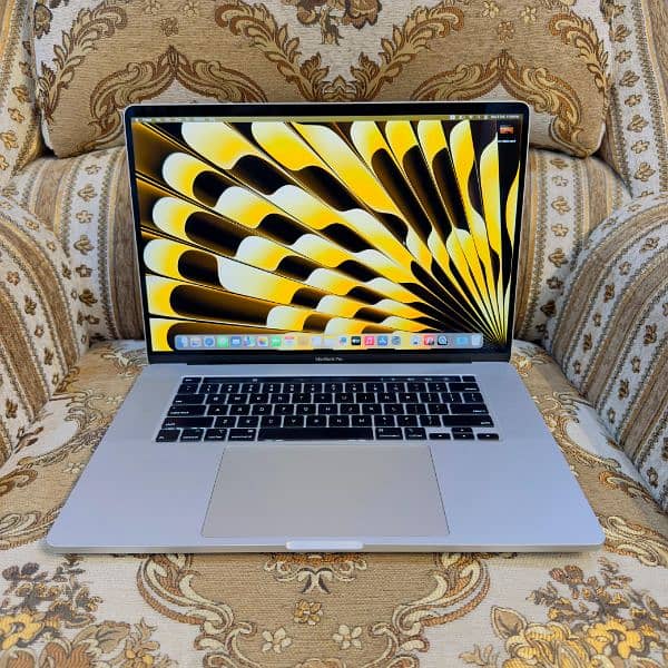 MacBook Pro 2019 CTO Model 16inch Retina Display 7