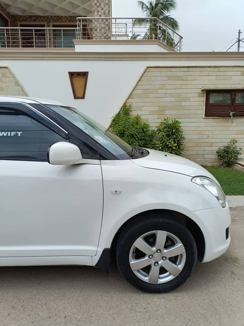 Suzuki Swift Model 2014(Automatic) 7