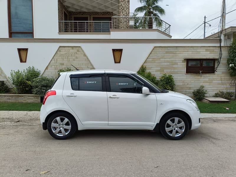 Suzuki Swift Model 2014(Automatic) 9