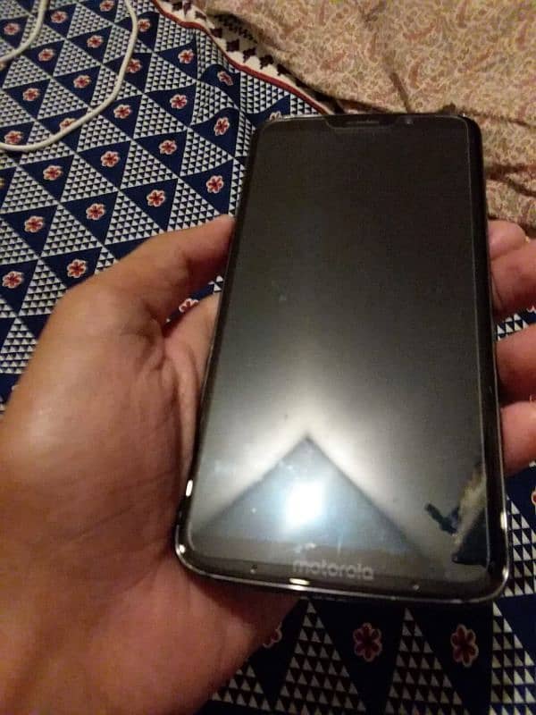 moto z3 for sale / exchange 0