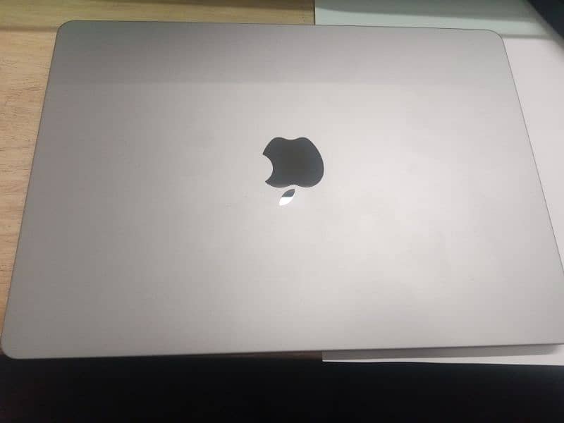 Macbook Air M2 16 GB 0