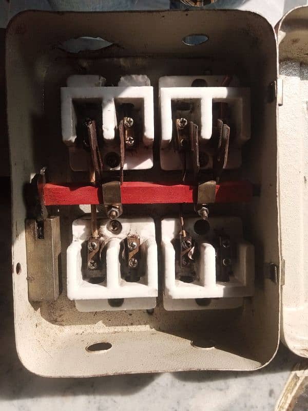 Dual electric meter change over 1