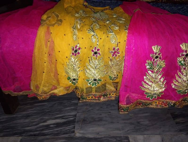 Mehndi Dress Good condition Good looking beautiful 1